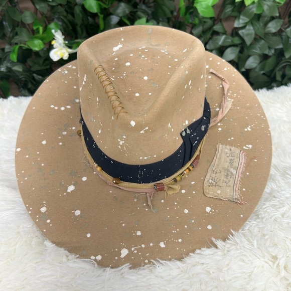 Stylish Tan Women's Hat with Black Band